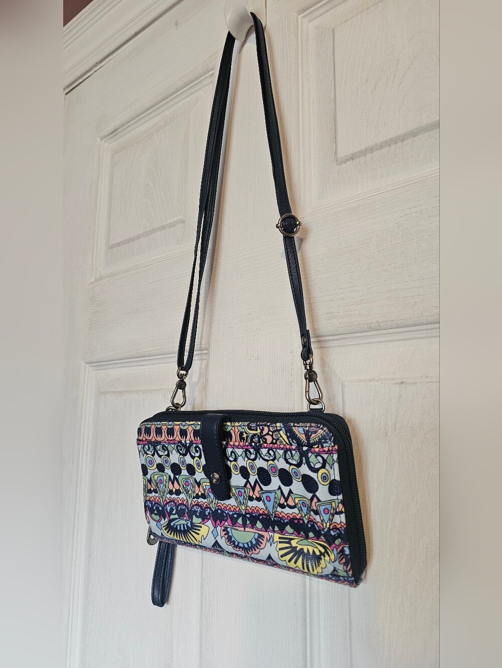 Sakroots Women's Smartphone Crossbody/Wristlet